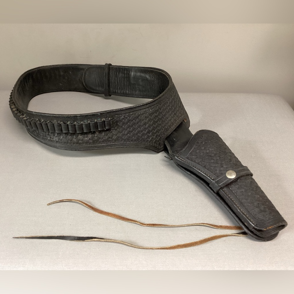 ⚫️ Vintage Leather Patrol Belt - Beautiful Leather Work - Size 40 - Rare